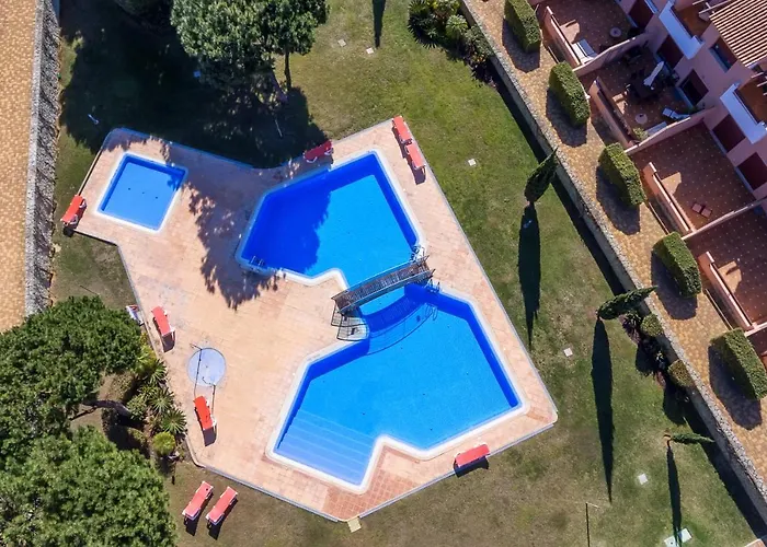 Simone By Intiholidays * Quarteira