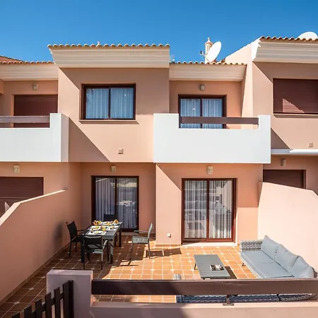 Simone By Intiholidays 別荘